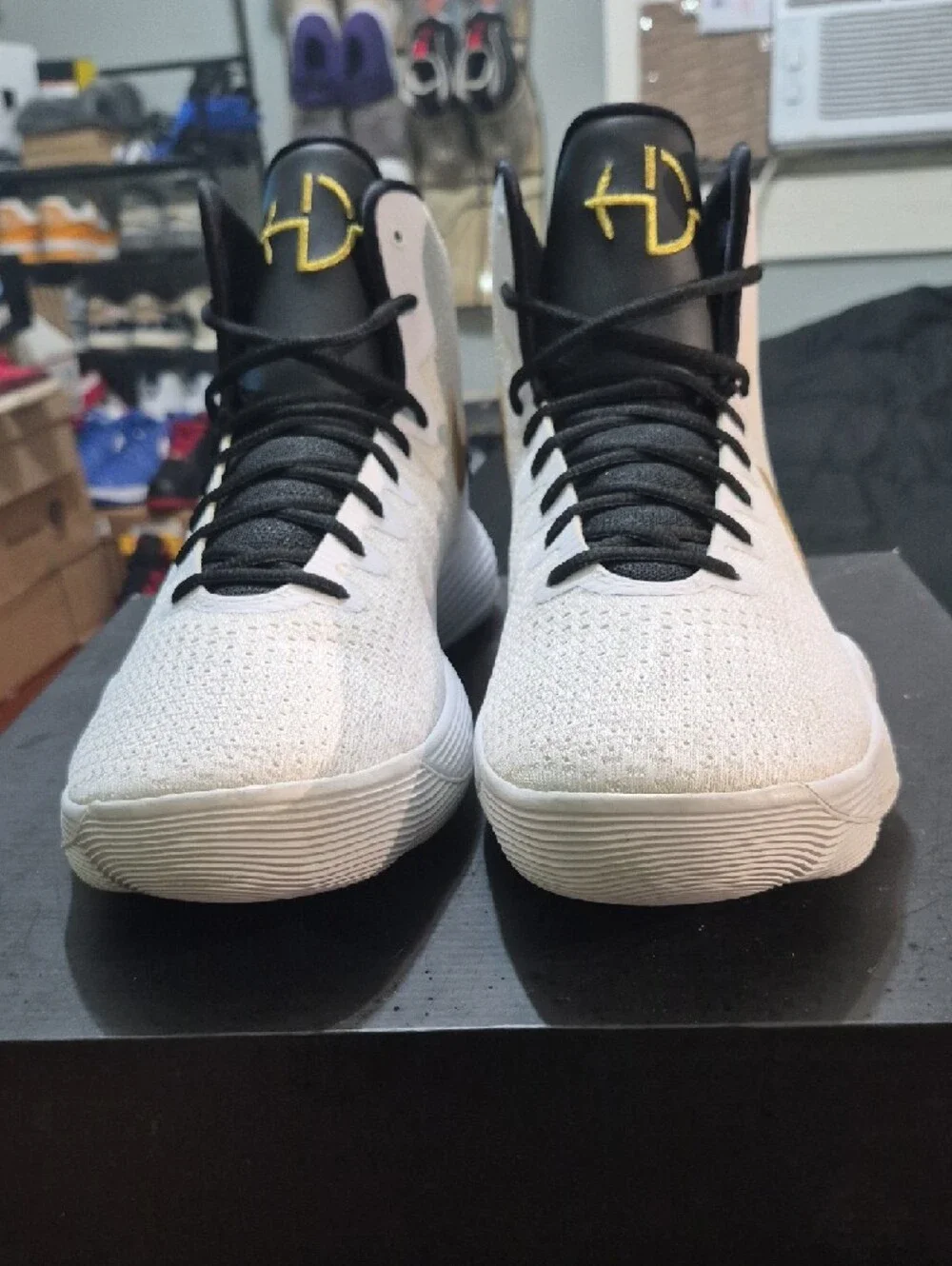 SAMPLE Nike Hyperdunk 